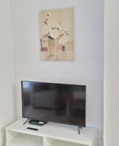 Cozy White In Apartment